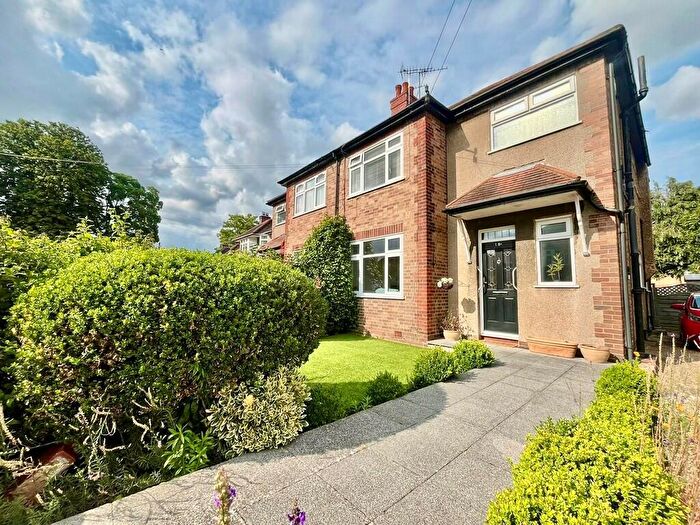 1 Bedroom Maisonette To Rent In The Close, Pinner, HA5