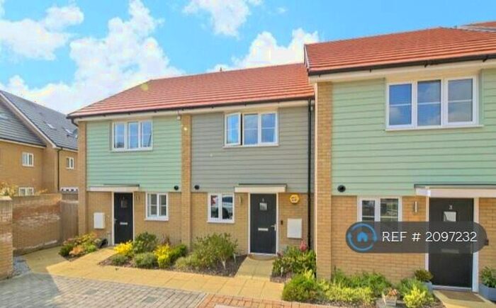 2 Bedroom End Of Terrace House To Rent In Medland Mews, Chertsey, KT16