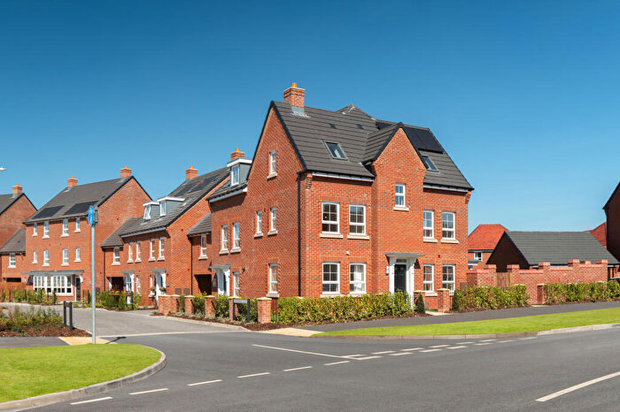 3 Bedroom Semi-Detached House For Sale In Armstrongs Fields, Broughton, Aylesbury, HP22