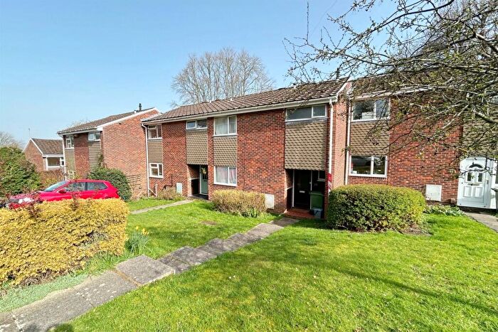 4 Bedroom Terraced House To Rent In Fulflood, SO22
