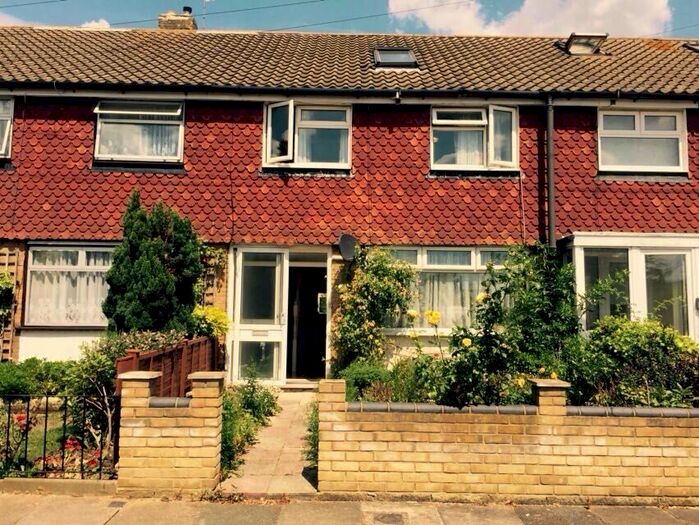 3 Bedroom Terraced House To Rent In Wyfields, Clayhall, IG5