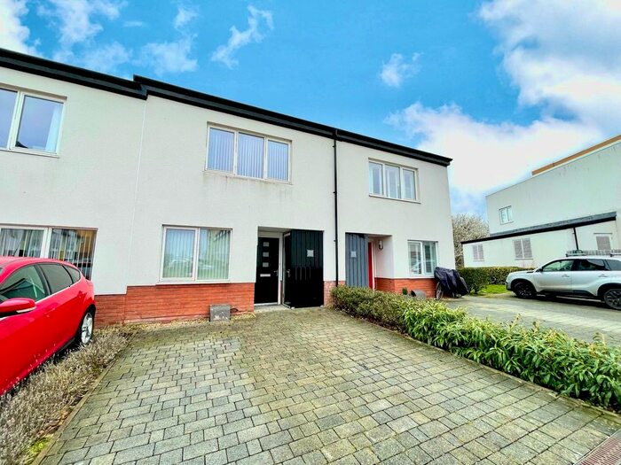 2 Bedroom Property To Rent In Trem Elai, Penarth Heights, Penarth, CF64