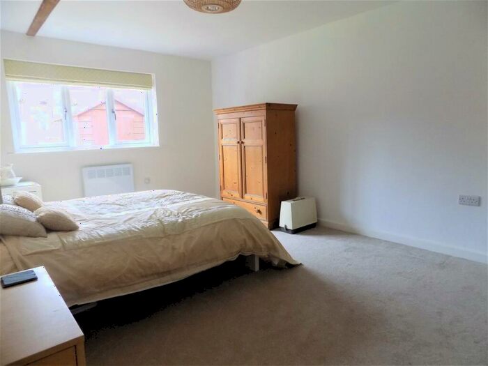 2 Bedroom Barn Conversion For Sale In Main Road, Hawksworth, Nottingham, NG13