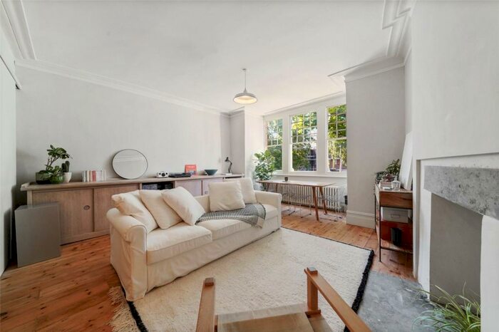 1 Bedroom Apartment To Rent In Devonshire Road, Forest Hill, SE23