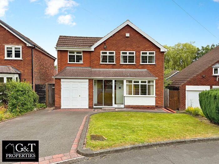 4 Bedroom Detached House For Sale In Dawlish Road, Dudley, DY1