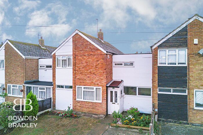 3 Bedroom Terraced House For Sale In Fullwell Avenue, Clayhall, IG5