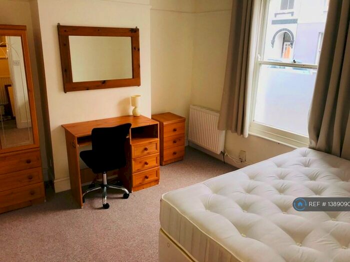 4 Bedroom Terraced House To Rent In Granville St, Cheltenham, GL50