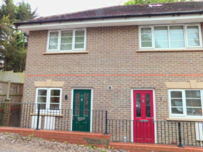 2 Bedroom End Of Terrace House To Rent In Grove Road, Luton, LU1