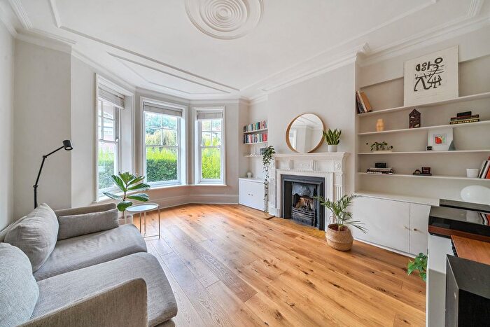 1 Bedroom Flat For Sale In Hillside Gardens, London, N6