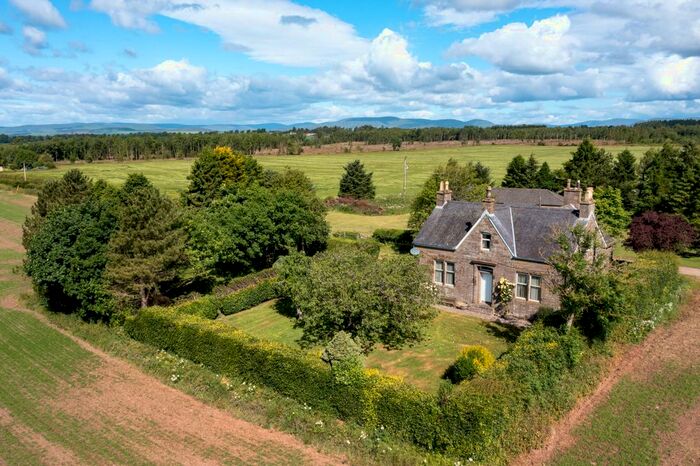 4 Bedroom Detached House For Sale In Addicate Farmhouse, By Montrose, Angus, DD10