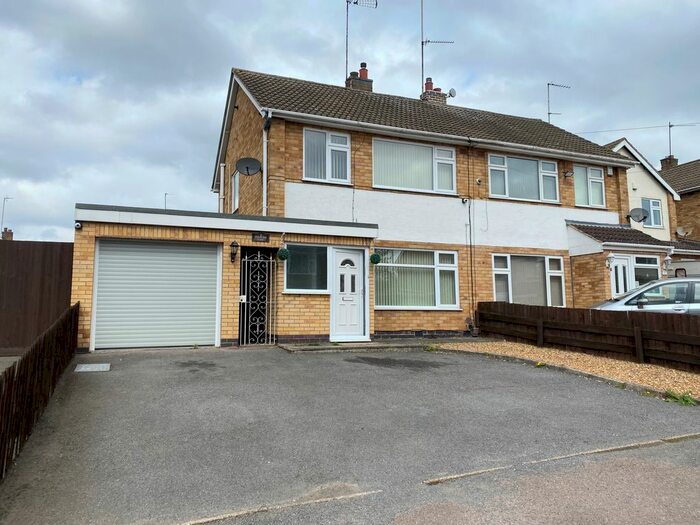 3 Bedroom Semi-Detached House To Rent In Ashington Close, Leicester, LE3