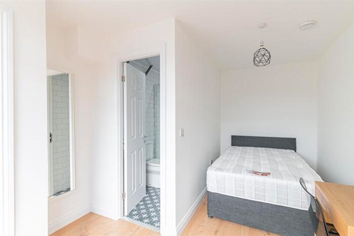 2 Bedroom Apartment To Rent In Hutton Terrace, Sandyford, Newcastle Upon Tyne, NE2