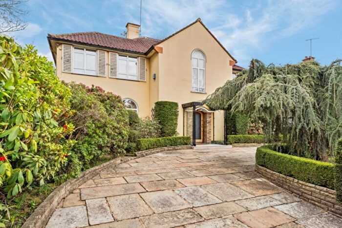 4 Bedroom Detached House To Rent In Wolsey Road, Moor Park, HA6