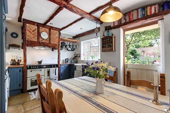 3 Bedroom Semi Detached House For Sale In The Street, Cobham, DA12