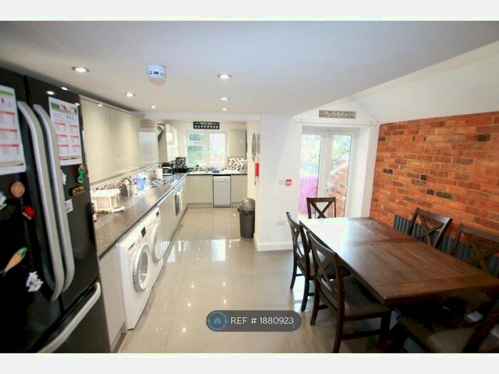 5 Bedroom Terraced House To Rent In Blenheim Road, Reading, RG1