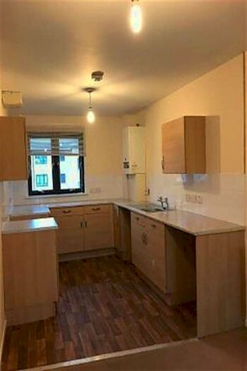 2 Bedroom Flat To Rent In Harvesters Place, EH14