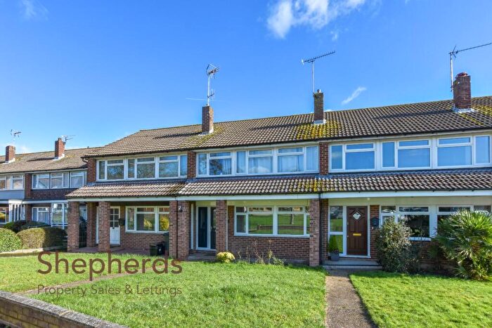 3 Bedroom Terraced House For Sale In Hobsons Close, Hoddesdon, EN11