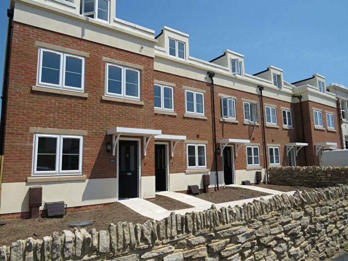 4 Bedroom House To Rent In High Street, Lee-On-The-Solent, PO13