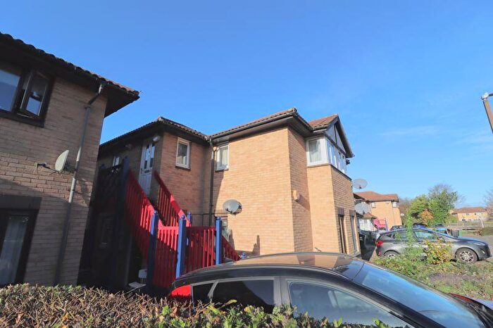 1 Bedroom Property For Sale In Pomander Crescent, Walnut Tree, Milton Keynes, MK7