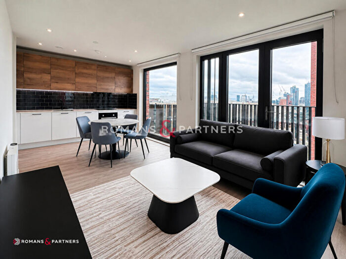 2 Bedroom Apartment To Rent In Curzon Wharf, Glasswater Locks, B4