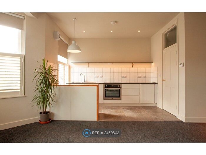 2 Bedroom Flat To Rent In Stoke, Plymouth, PL1