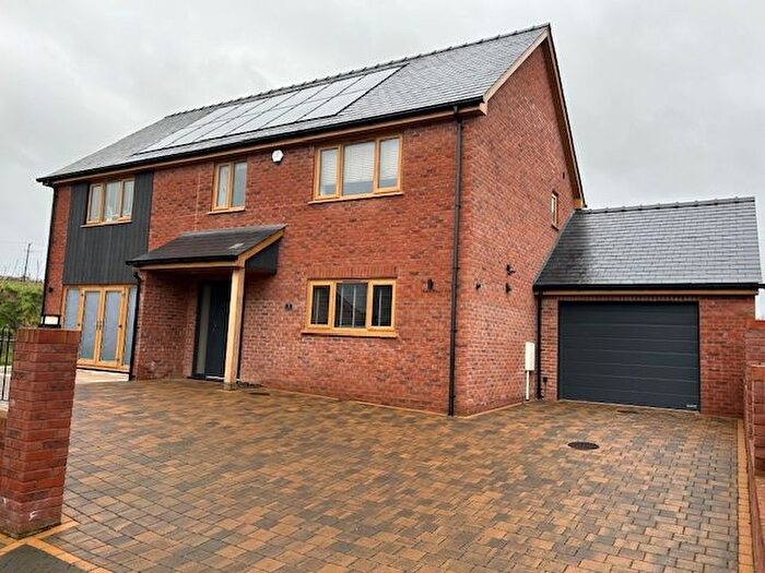 6 Bedroom Detached House To Rent In Roman Road, Bobblestock, Hereford, HR4