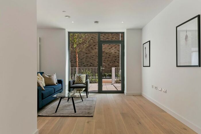 1 Bedroom Flat To Rent In Fairwater House, Royal Wharf, London, E16