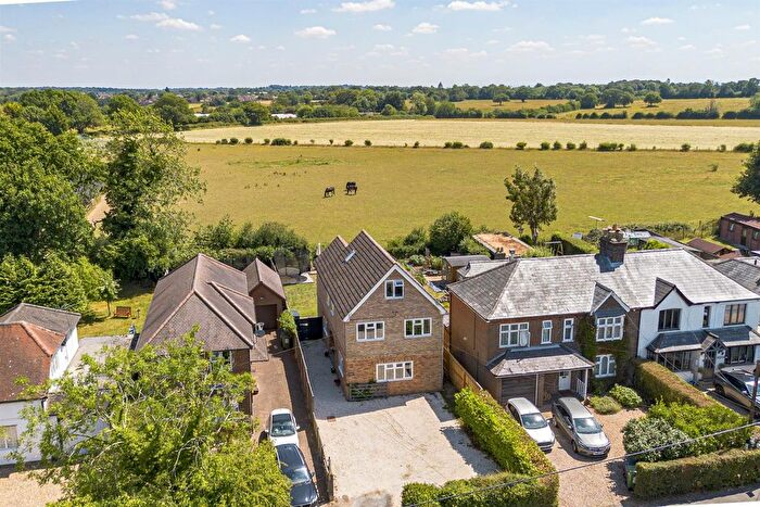 5 Bedroom Detached House For Sale In North Road, Widmer End, High Wycombe, HP15