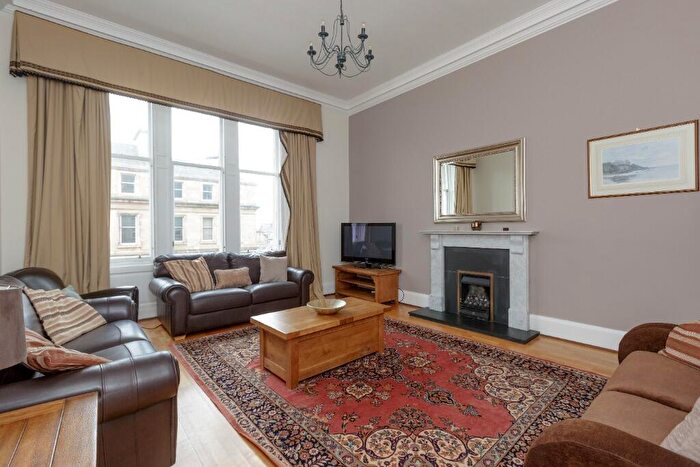 2 Bedroom Flat To Rent In Drumsheugh Gardens, Edinburgh, EH3