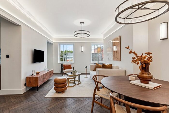 2 Bedroom Flat To Rent In Kensington High Street, Campden Hill, W8