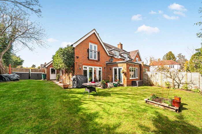 3 Bedroom Semi Detached House For Sale In Woking, GU22