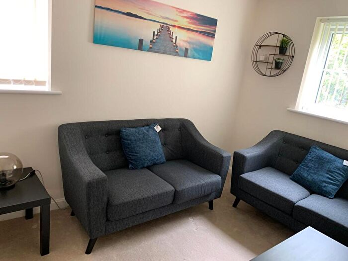 2 Bedroom Flat To Rent In Tawny Grove, Coventry, CV4