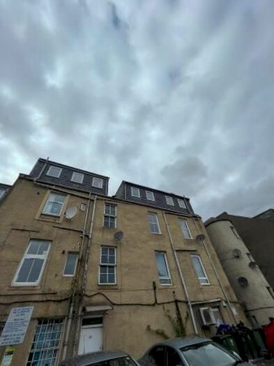 2 Bedroom Flat To Rent In South Methven Street, Perth, PH1