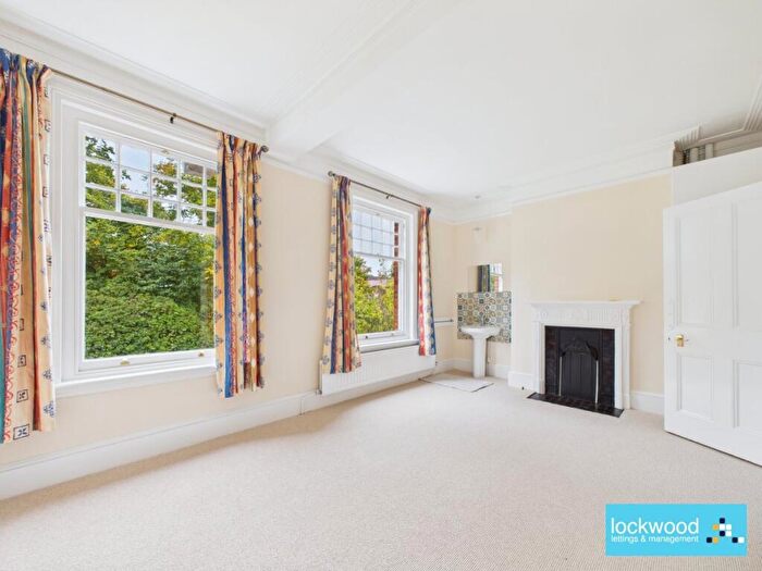 3 Bedroom Apartment To Rent In Upper Gordon Road, Camberley, GU15
