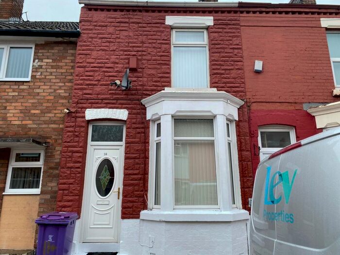 2 Bedroom House To Rent In Mirfield Road, L6