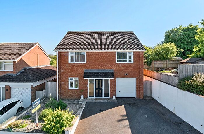 4 Bedroom Detached House For Sale In Peterborough Road, Exeter, Devon, EX4