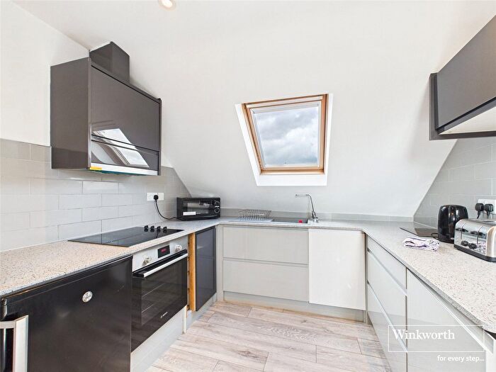 1 Bedroom Flat To Rent In Vastern Road, Reading, Berkshire, RG1