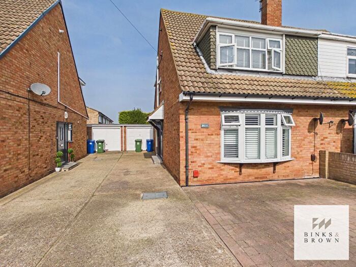 3 Bedroom Semi Detached House For Sale In Gardner Avenue, Stanford Le Hope, Essex, SS17