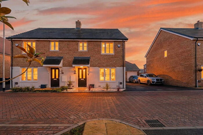 3 Bedroom Semi-Detached House For Sale In Grasmere Place, Wixams, MK45