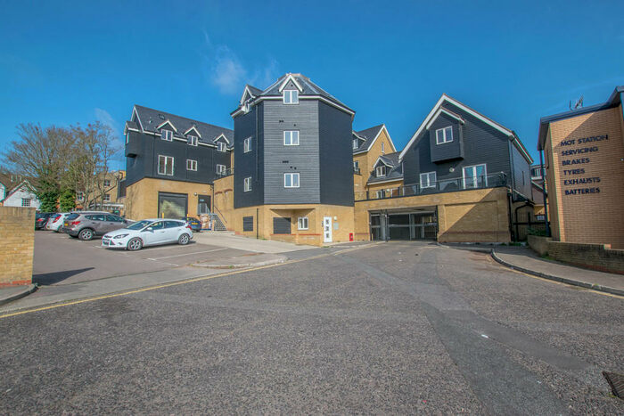 1 Bedroom Apartment To Rent In High Street, Hoddesdon, EN11