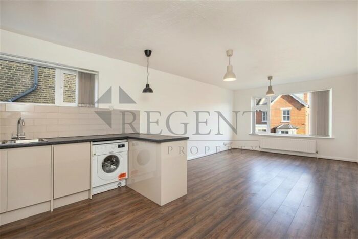 1 Bedroom Flat To Rent In Salter Court, Montague Road, SW19