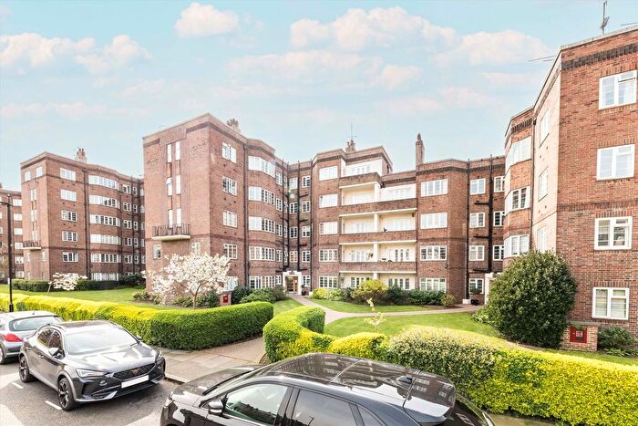 2 Bedroom Flat To Rent In Chiswick Village, London, W4