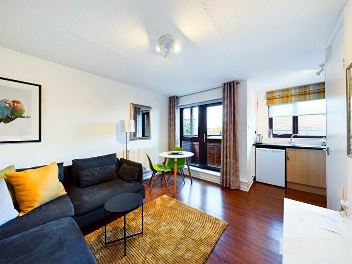 1 Bedroom Flat To Rent In Leslie Bentley House, Parade, Birmingham, B1