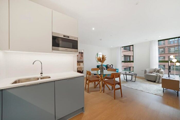2 Bedroom Apartment To Rent In Sherlock Quarter, B5