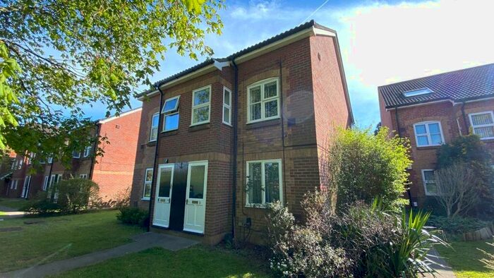 1 Bedroom Maisonette To Rent In Groveland Place, Reading, Berkshire, RG30