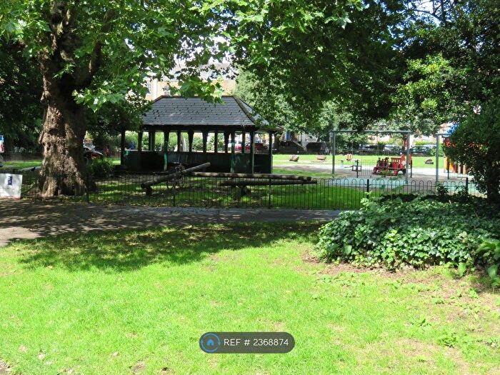 2 Bedroom Maisonette To Rent In Lower Clapton Road, London, E5