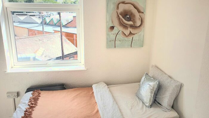 Studio To Rent In Walsall Street, Willenhall, WV13