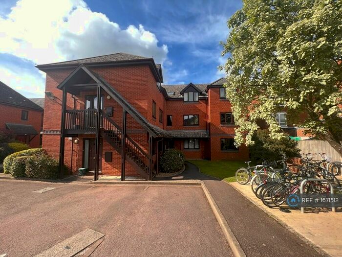 2 Bedroom Flat To Rent In Cross Street, Oxford, OX4