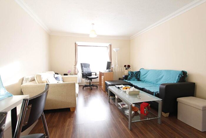 1 Bedroom Flat To Rent In Granby Court, Reading, RG1