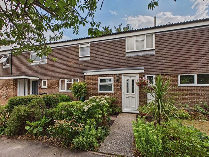 3 Bedroom Terraced House For Sale In Hurst Road, Kennington, Ashford, TN24